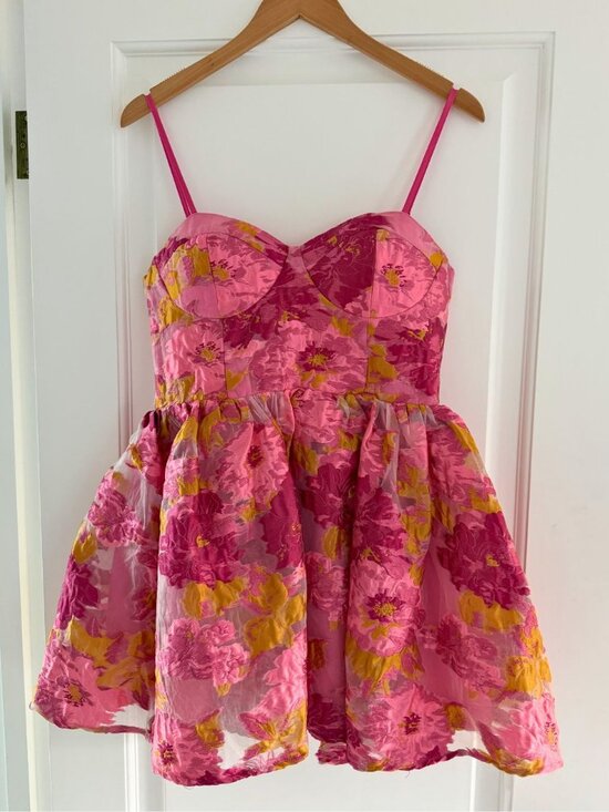 Showpo. Dresses & Skirts - Showpo Roselia Sweetheart Bustier Mini Dress Pink Floral Jacquard